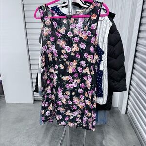 Torrid | High-Low Sleeveless Chiffon Top in Floral Print | size 1